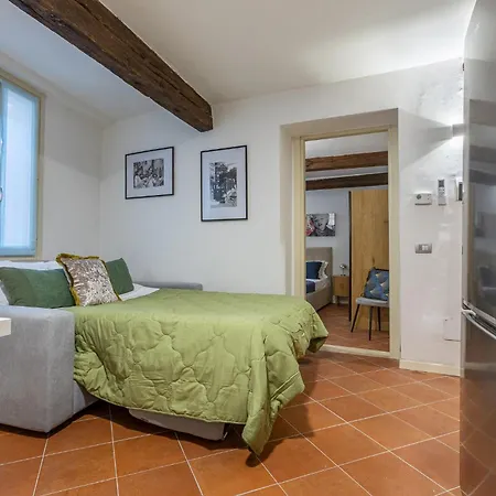 Guesthost - Charming Int - 3 * Ferrara