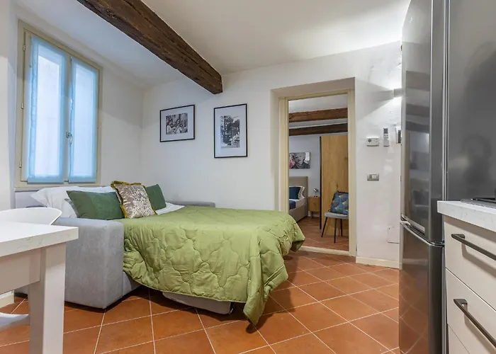 Guesthost - Charming Int - 3 * Ferrara