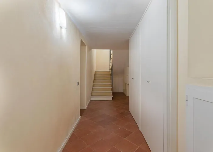 Guesthost - Charming Int - 3 *